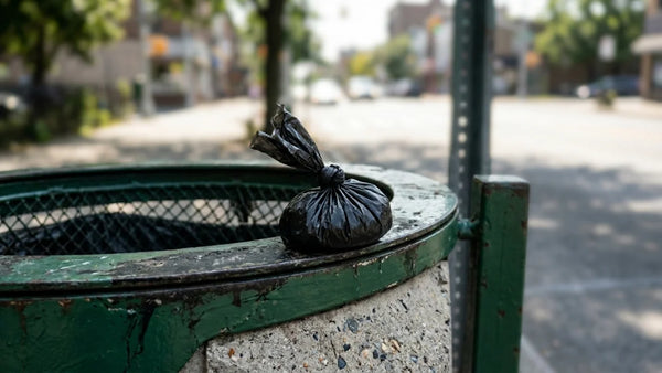 Waste bags don’t contain the smell